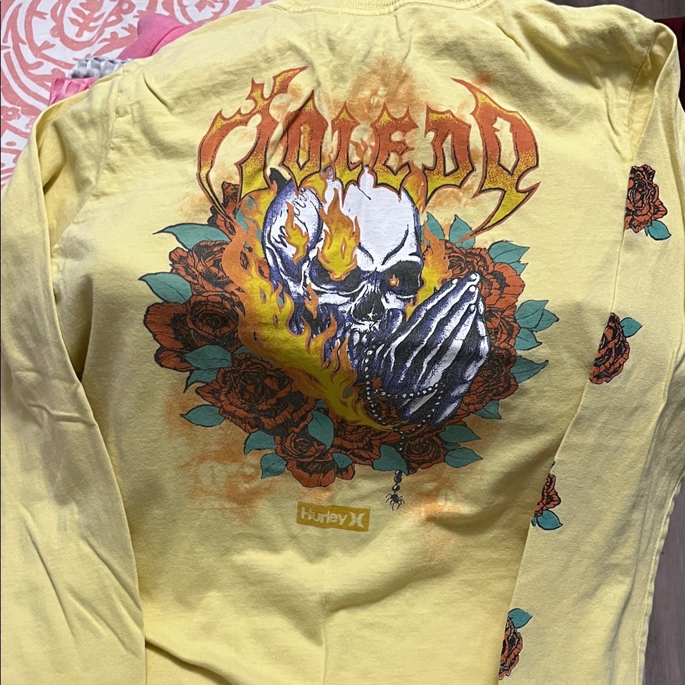 Hurley skull yellow long sleeve Sm.5 Tie-Dye Shorts🏝️ - Picture 6 of 13